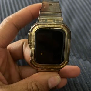 Apple Watch Series 7 comes with charger the only 41 mm